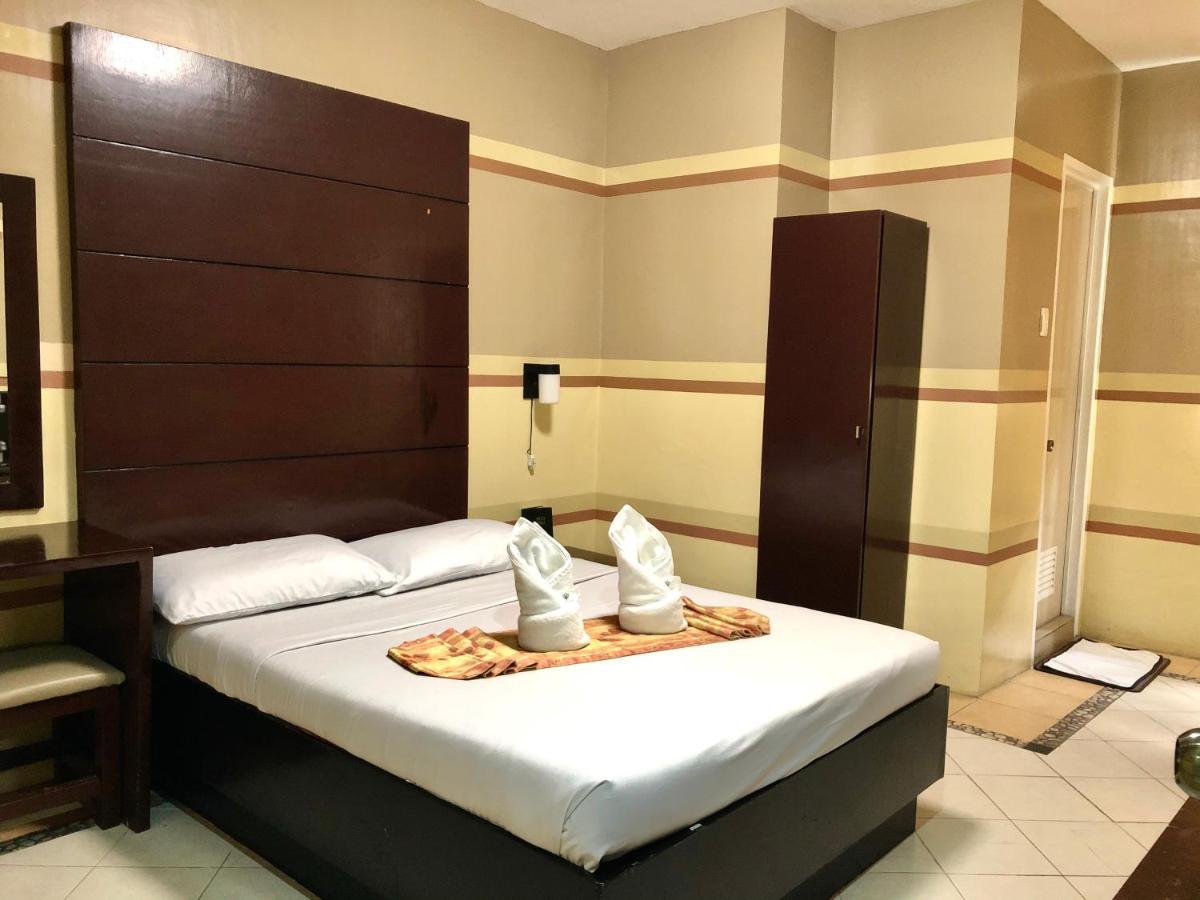 Sampaguita Suites Jrg Cebu Bagian luar foto